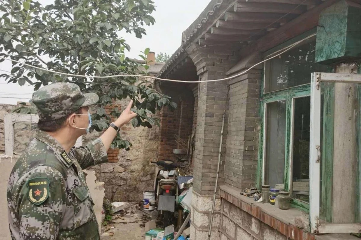 The quake that hit Tangshan on Sunday morning caused only minor damage to some older properties